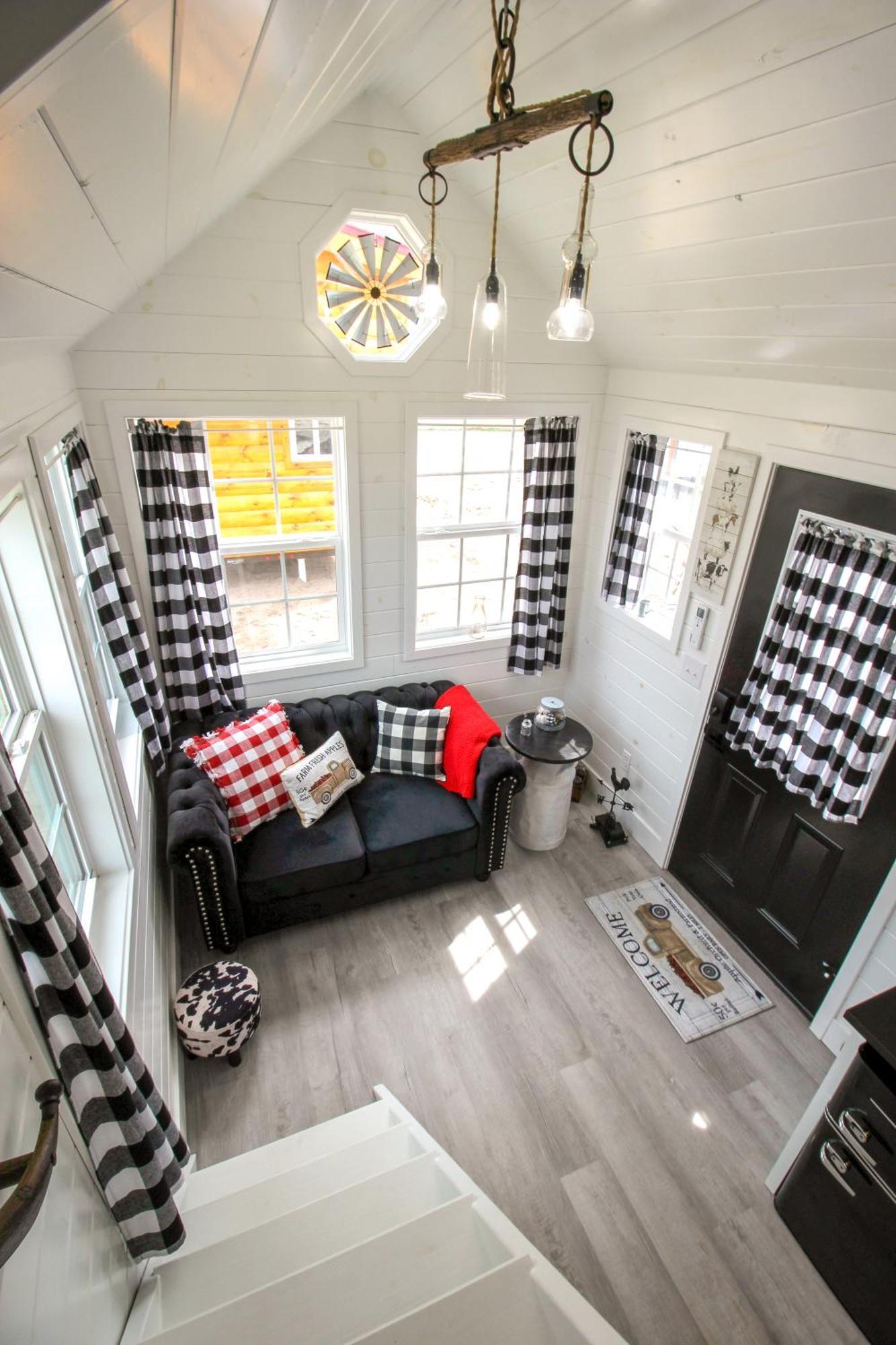 Tiny Digs Lakeshore - Tiny House Lodging مسكيغون المظهر الخارجي الصورة
