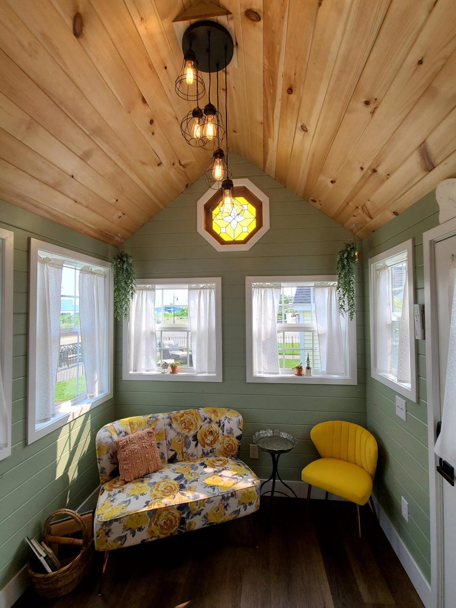 Tiny Digs Lakeshore - Tiny House Lodging مسكيغون المظهر الخارجي الصورة
