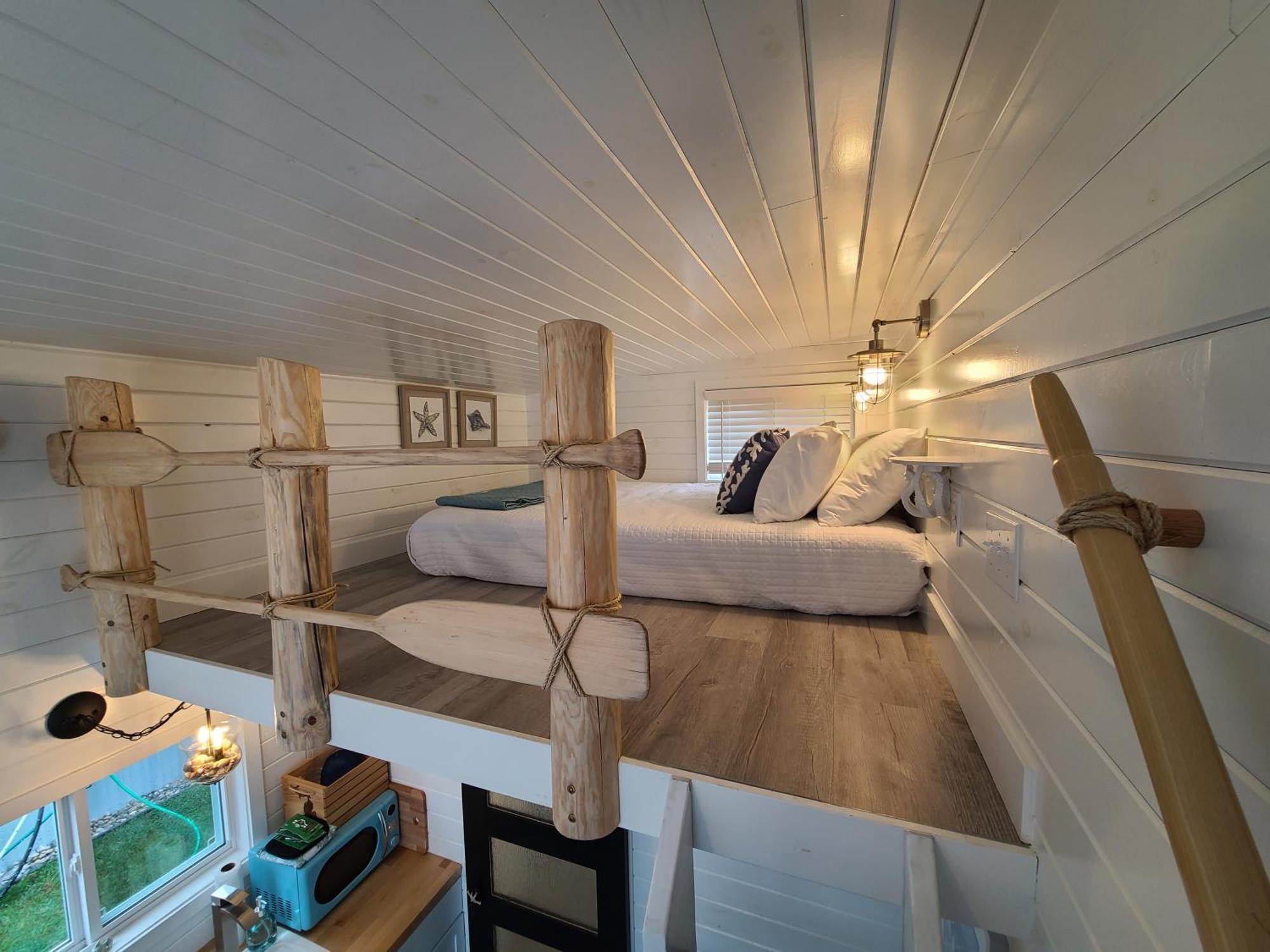 Tiny Digs Lakeshore - Tiny House Lodging مسكيغون الغرفة الصورة